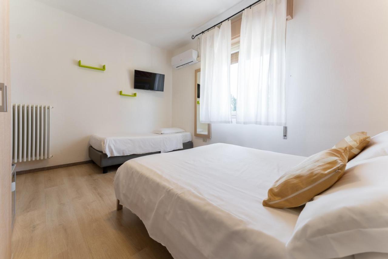 Hotel Benaco Mavras Peschiera del Garda Ngoại thất bức ảnh