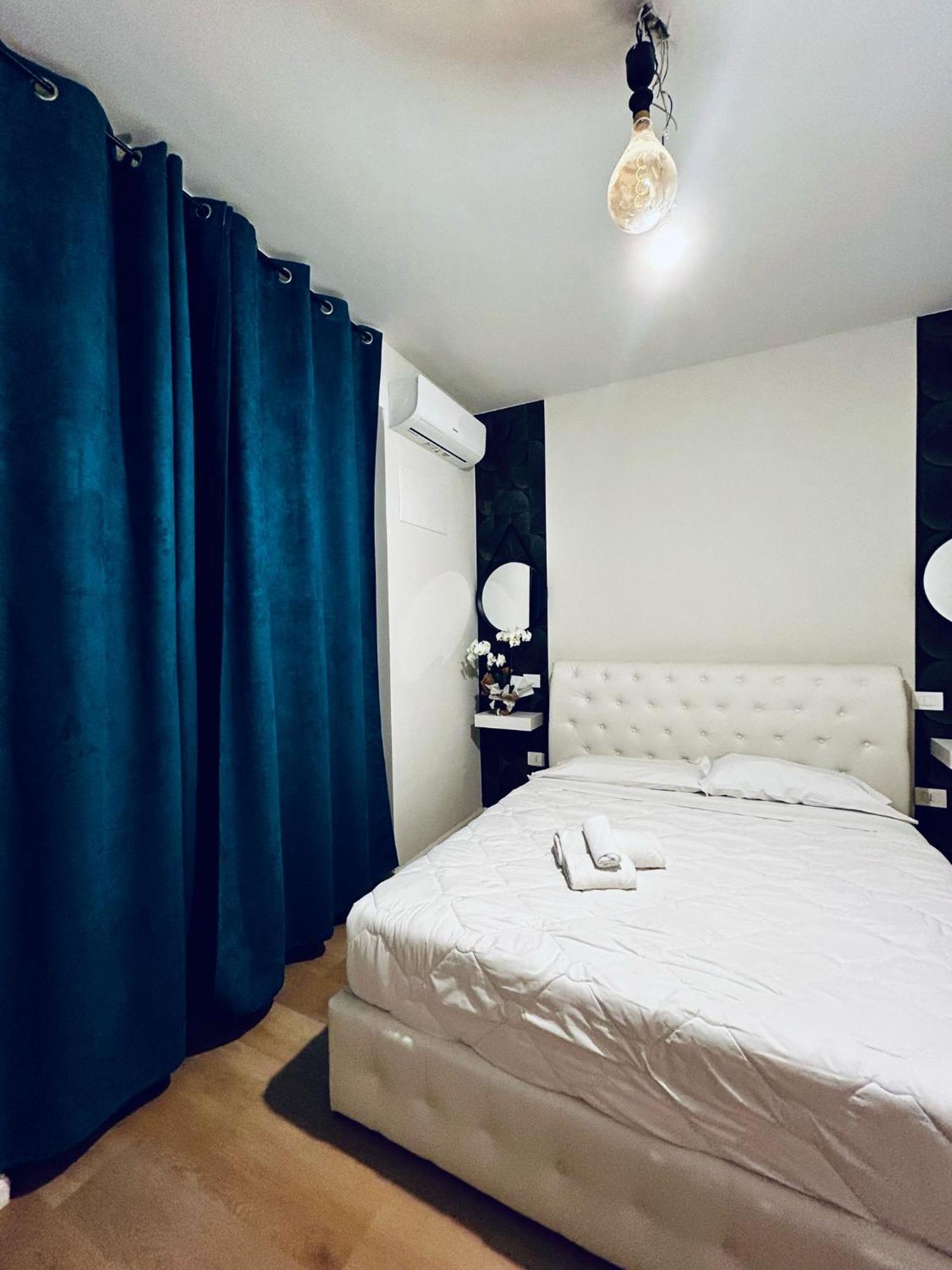 Hotel Benaco Mavras Peschiera del Garda Ngoại thất bức ảnh