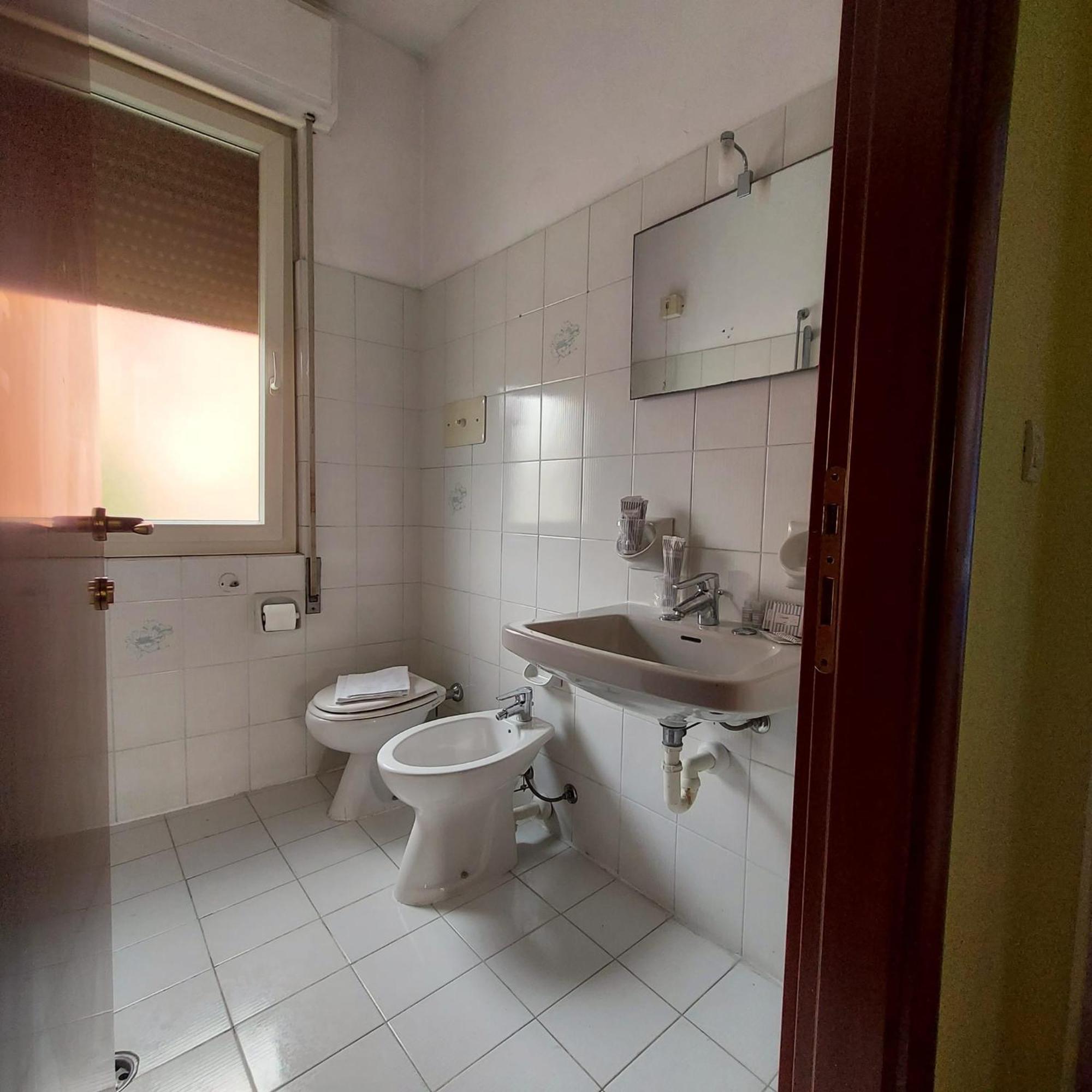 Hotel Benaco Mavras Peschiera del Garda Ngoại thất bức ảnh